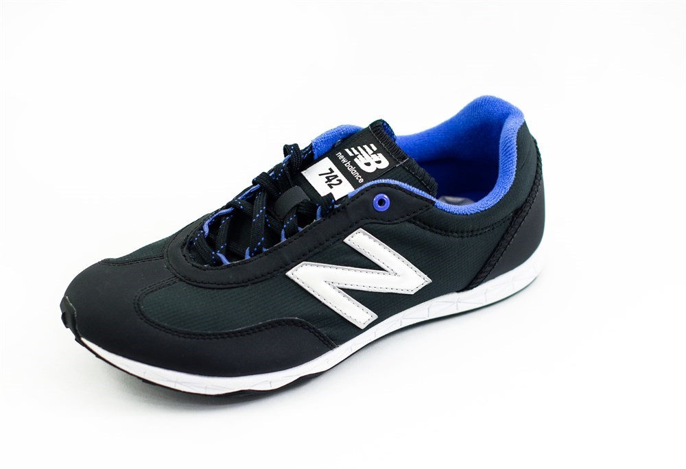 new balance 742
